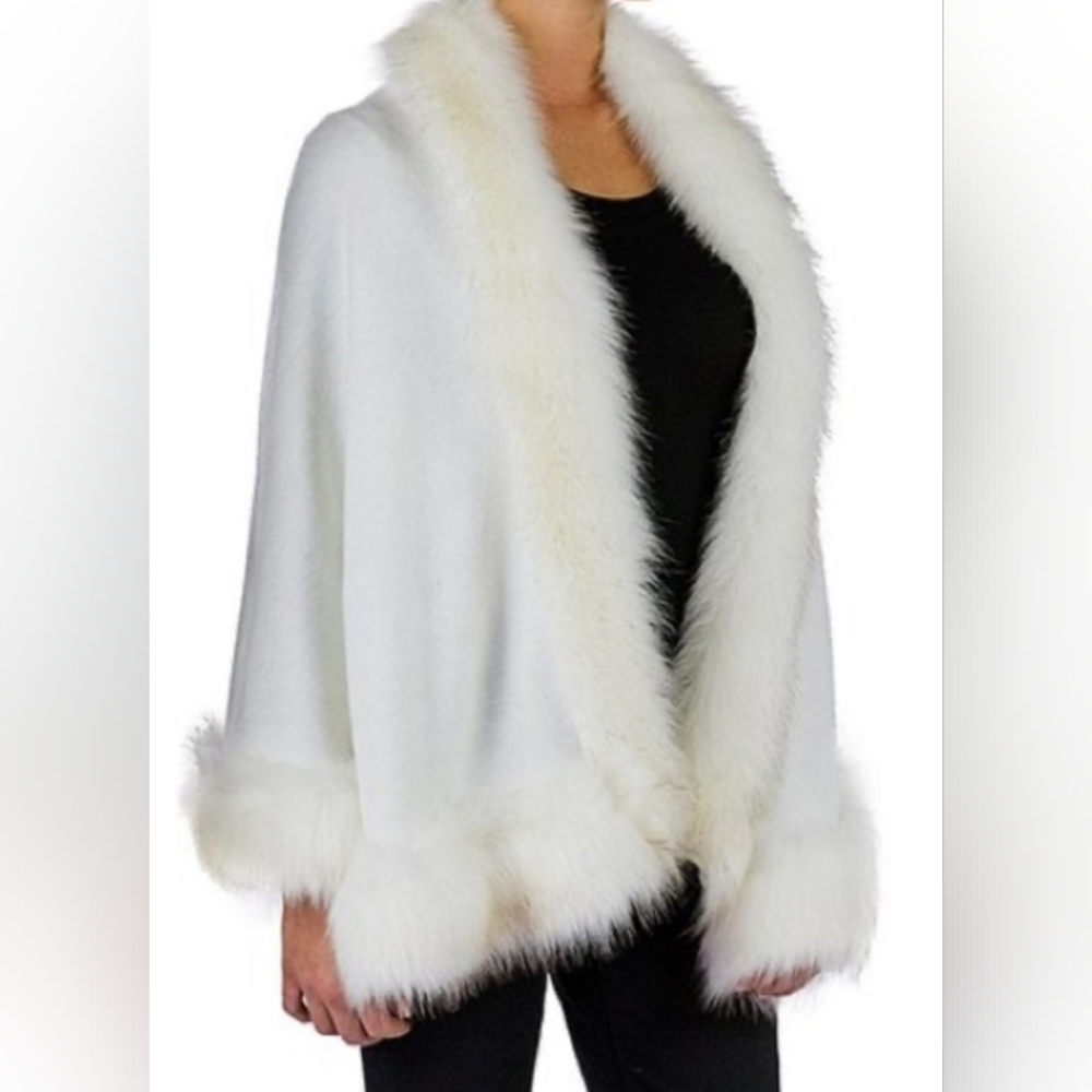Adrienne Vittadini White Faux Fur Trim Cape Wrap #112